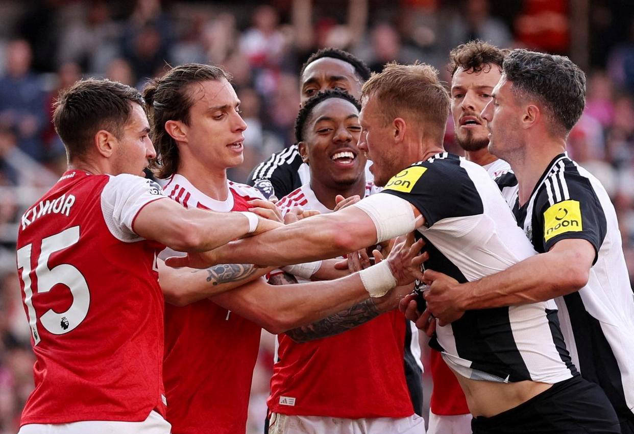 包含瓦朗谢纳稳扎稳打,迅速反超积分榜的词条 包含瓦朗谢纳稳扎稳打,迅速反超积分榜的词条