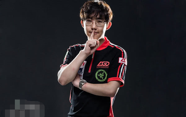 爱游戏网站-战马战队在英雄联盟赛事中翻盘成功，教练激动落泪的简单介绍