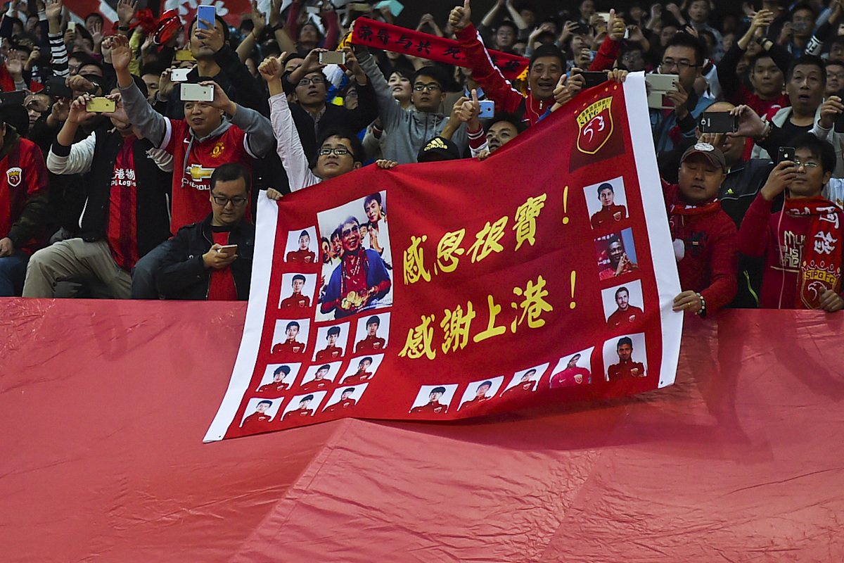 全力以赴的球员,争取取得胜利 全力以赴的球员,争取取得胜利