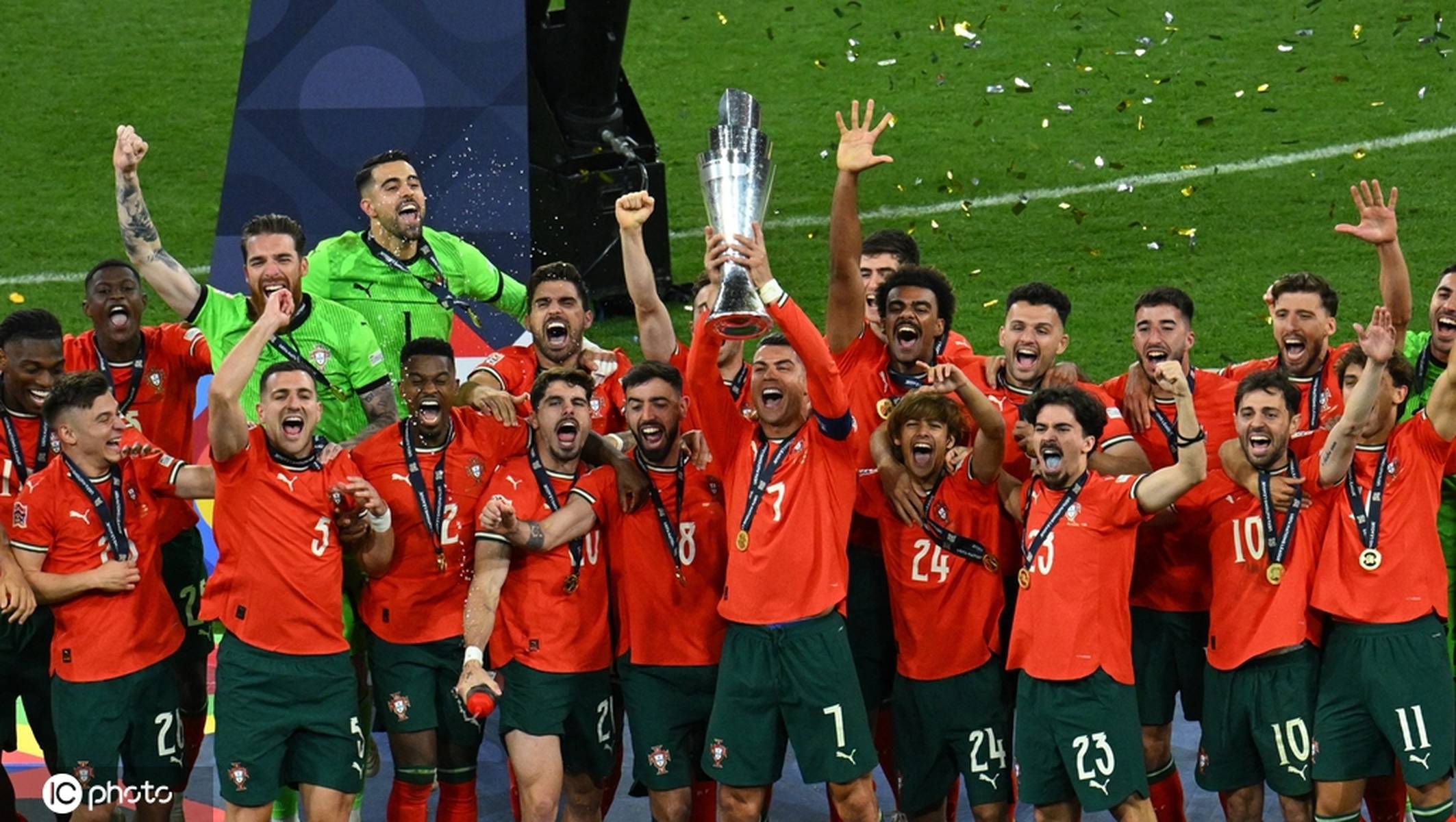 爱游戏地址-关于葡萄牙对阵波兰，谁能获得宝贵的胜利？的信息