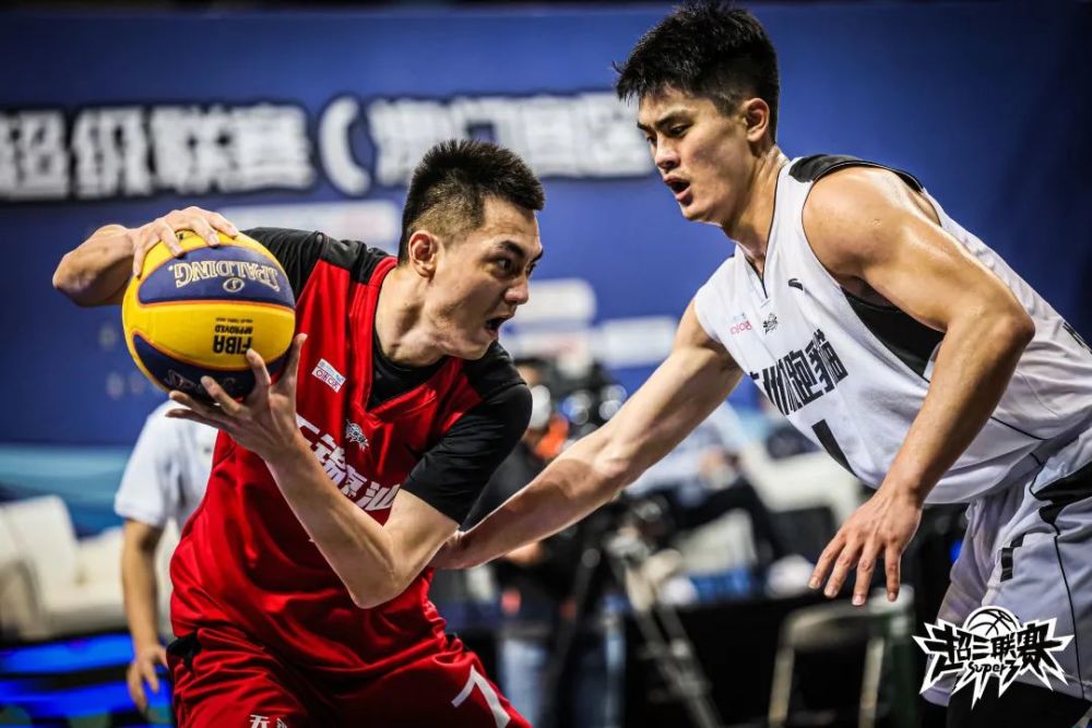 爱游戏地址-广东队取得连胜，继续领跑积分榜