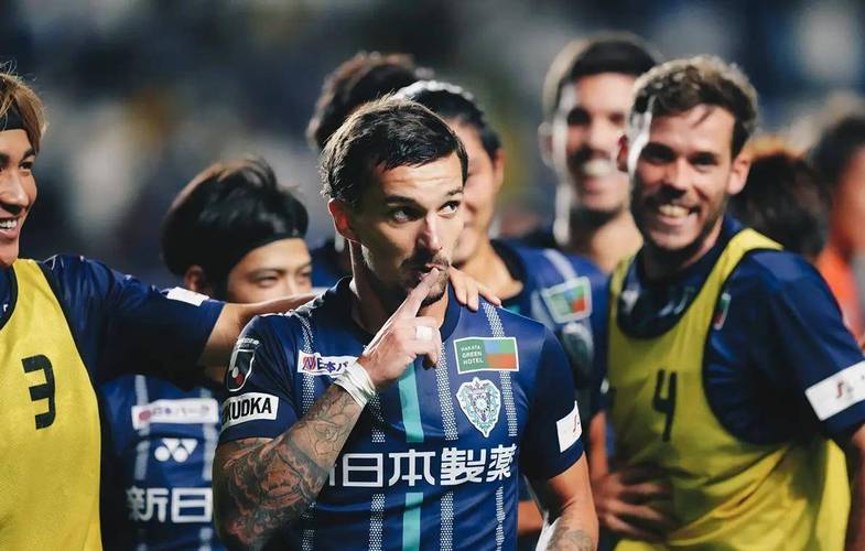 包含所罗门群岛主场击败卢森堡,取得比赛胜利的词条 包含所罗门群岛主场击败卢森堡,取得比赛胜利的词条