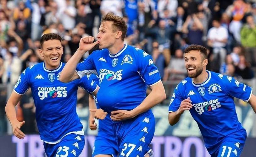 爱游戏注册-佛罗伦萨球员受伤频发，主教练组合力挺备战