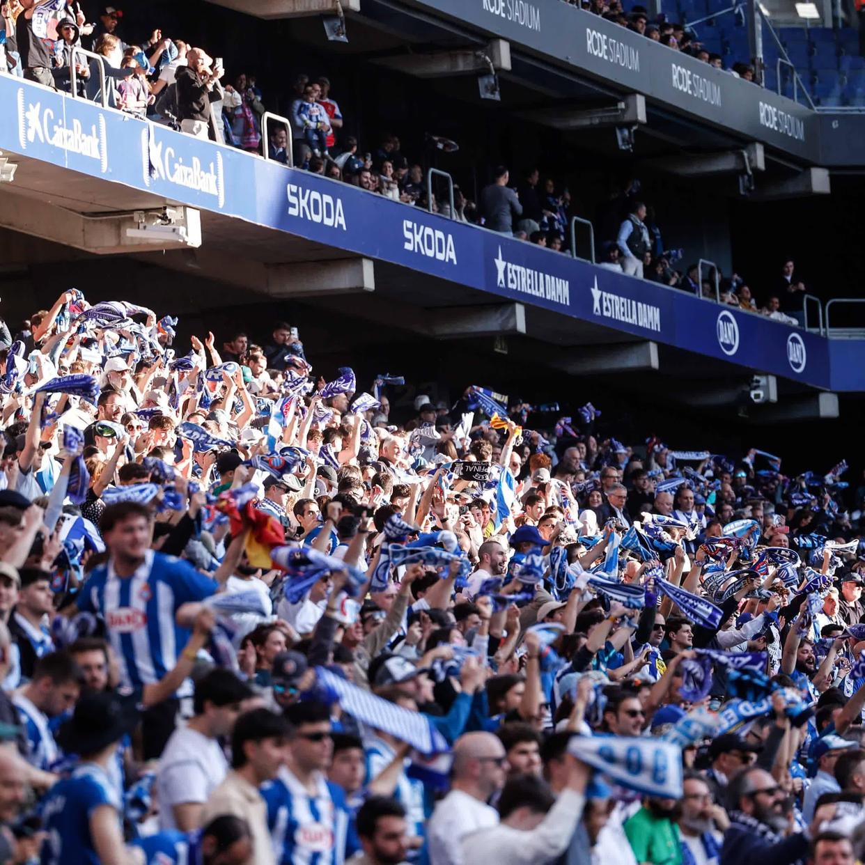 柏林赫塔队员集体拒绝续约,球队陷入危机 柏林赫塔队员集体拒绝续约,球队陷入危机