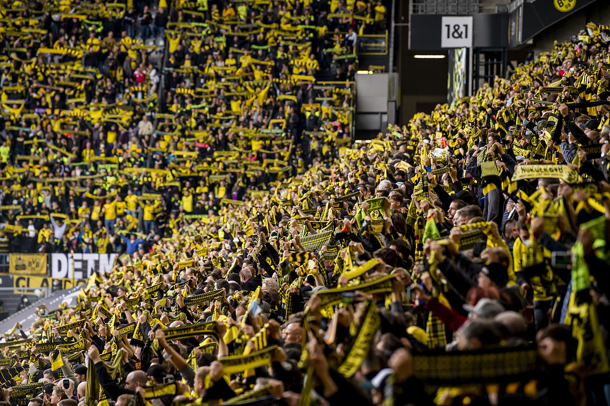 关于多特蒙德主场大获胜利,领跑积分榜的信息 关于多特蒙德主场大获胜利,领跑积分榜的信息