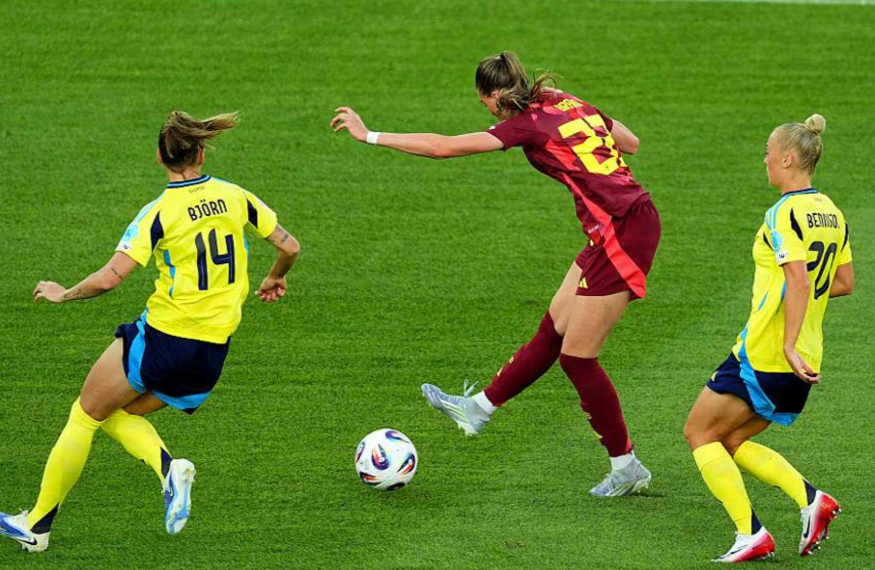 爱游戏登录入口-瑞典女足勇夺胜利，晋级半决赛