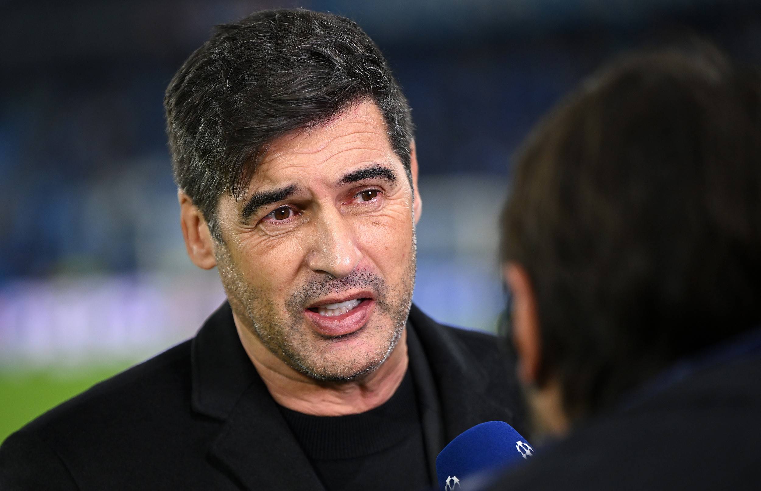 里昂主帅疑似下课,球队陷入风波 里昂主帅疑似下课,球队陷入风波