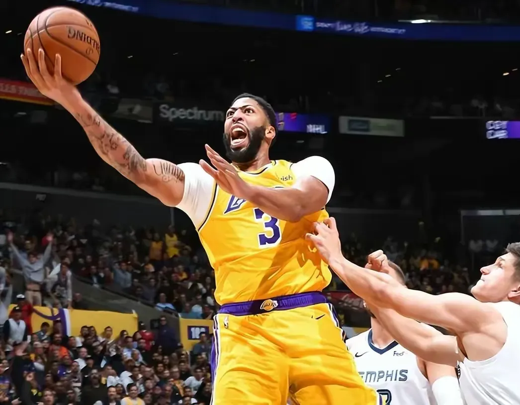 猛龙状态高涨,戴维斯率队稳步向前 猛龙状态高涨,戴维斯率队稳步向前