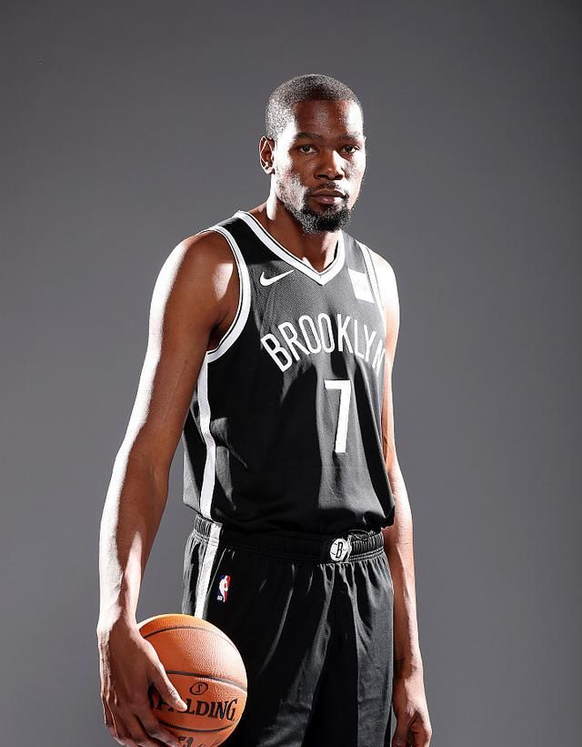 篮网连胜人，霍勒迪成全队得分王的简单介绍